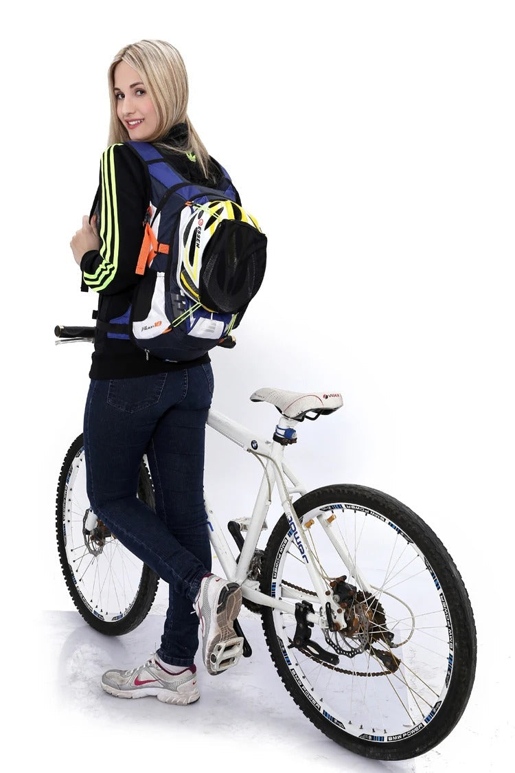Multifunktionaler Fahrradrucksack mit Trinksystem & 18L Volumen