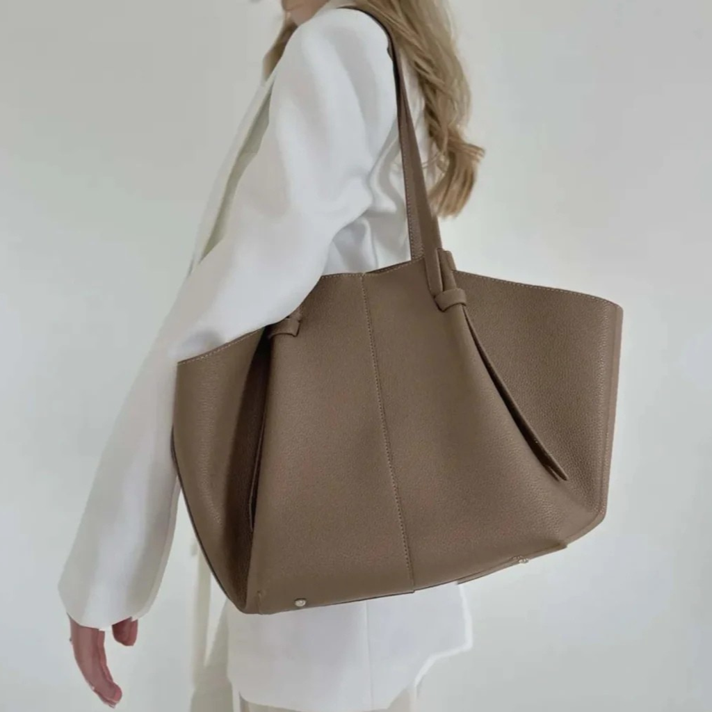 Premium vegane Ledertasche Damen 12L – stilvoll, geräumig und zeitlos