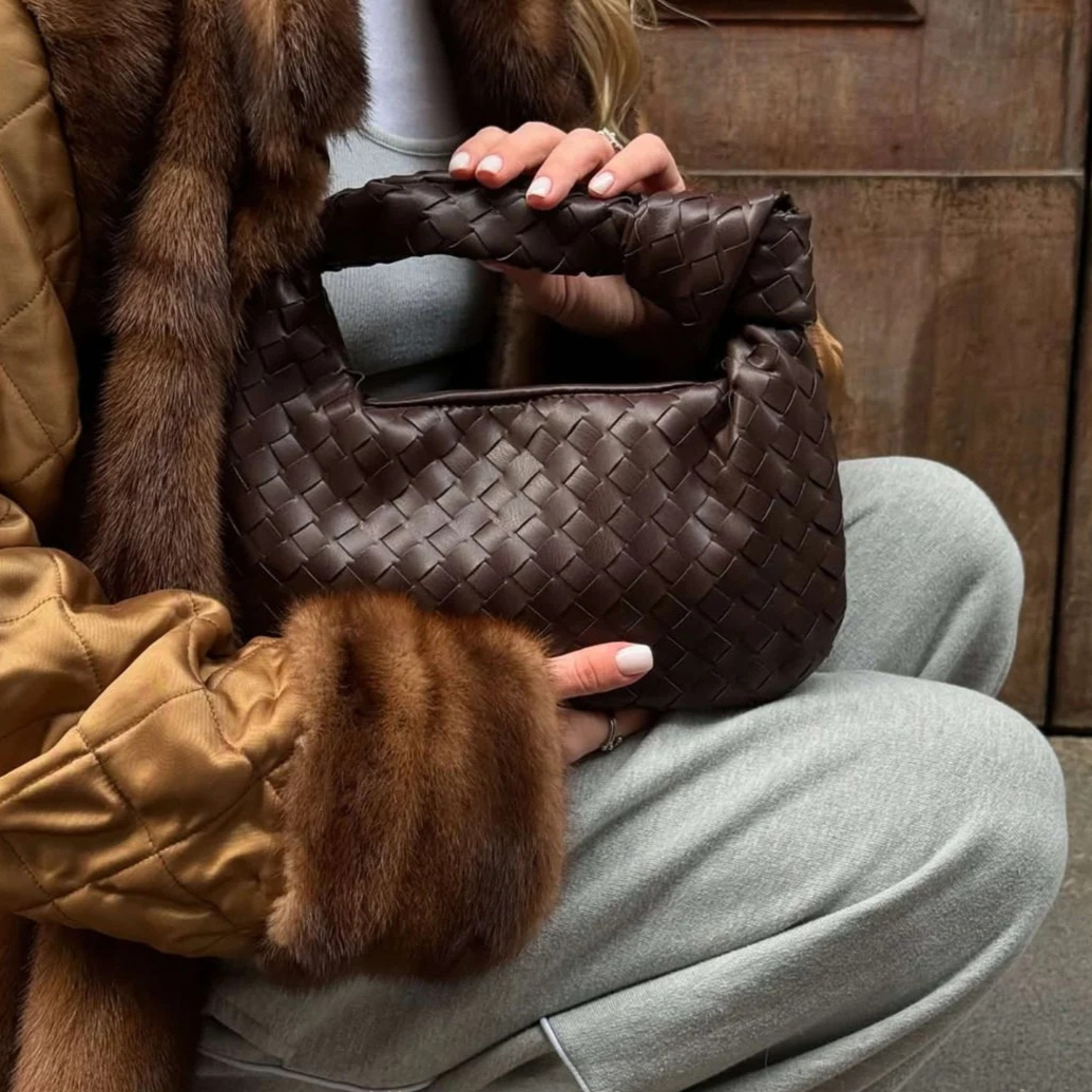 Mini Bag Damen veganes Leder 1.5L – kompakt, elegant und vielseitig