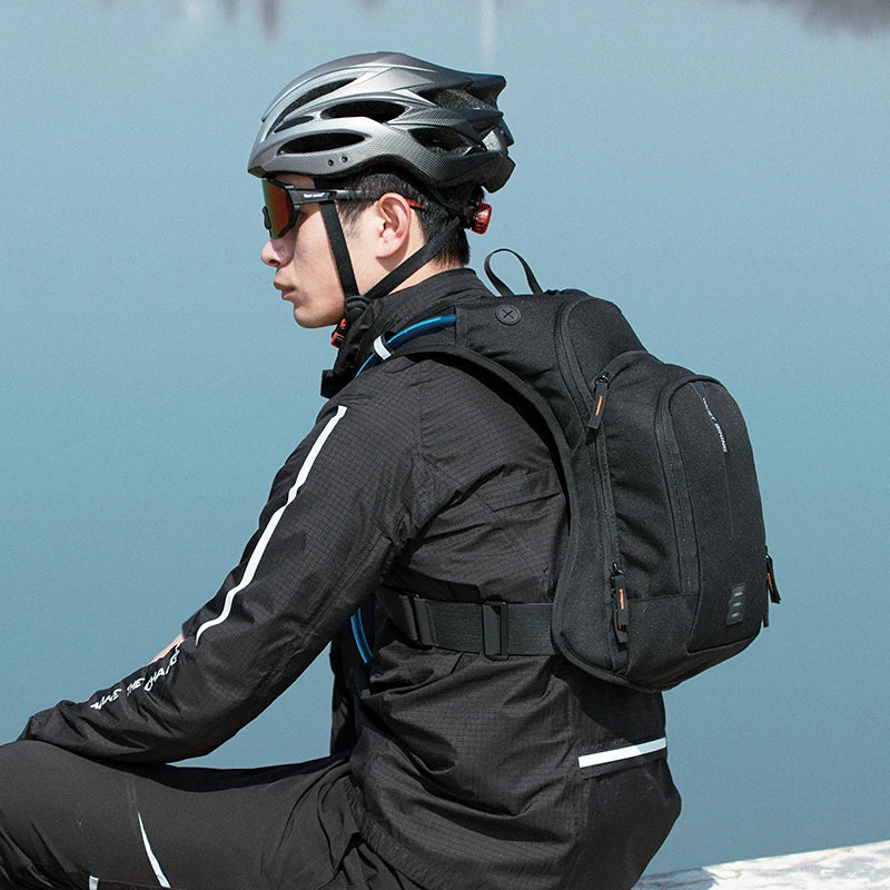 Ultraleichter Fahrradrucksack 10L – mit Trinksystem & Reflexstreifen