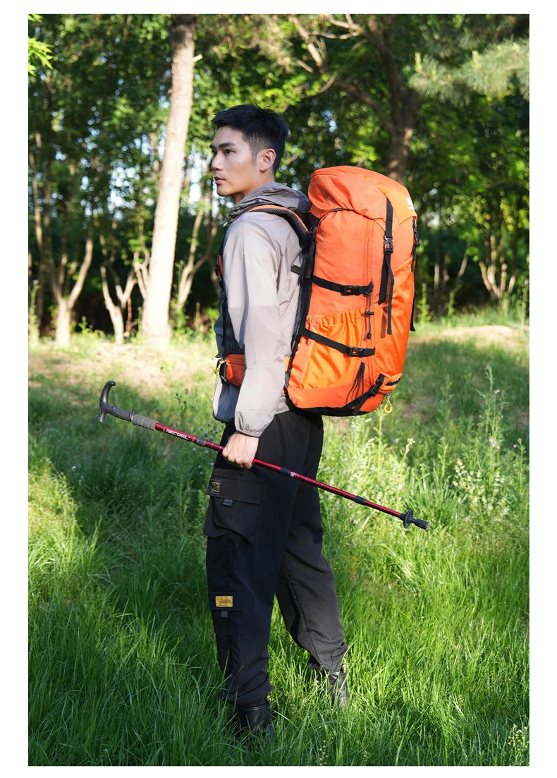 Wanderrucksack 60L wasserdicht – leicht & mit Regenhülle