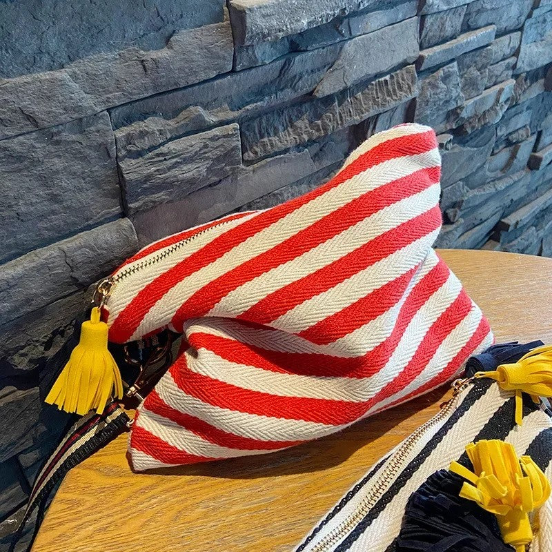 Kulturtasche mit Streifen & Quaste – Can – Rot