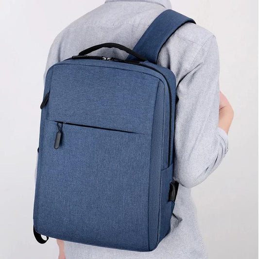 Laptoptasche TechTrek Pro – wasserdicht, USB-Anschluss & stilvoll