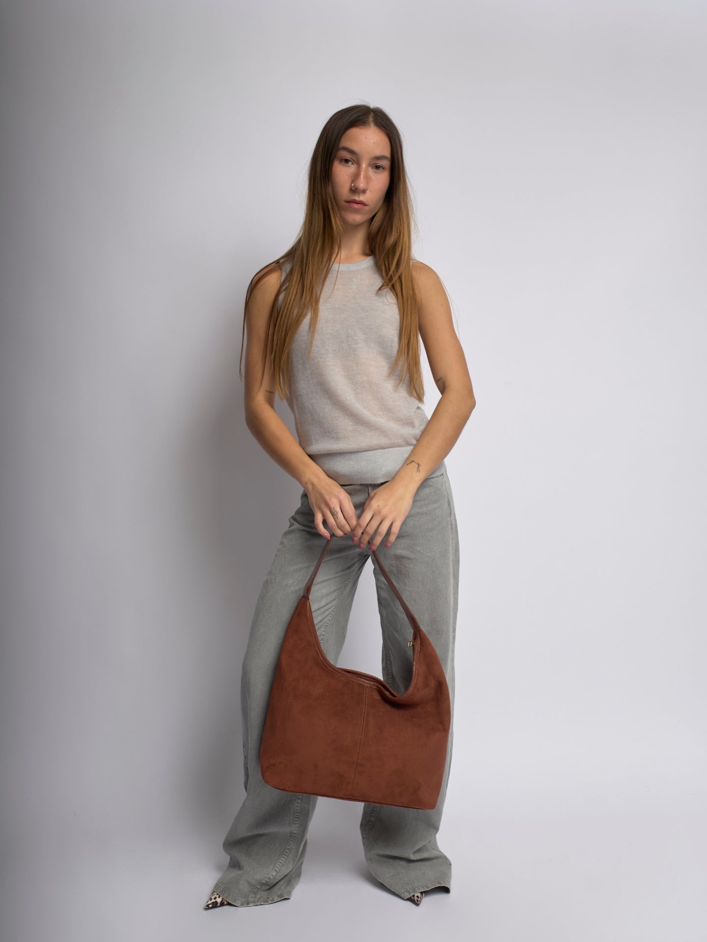 Halbrunde Tote aus Veganem Leder – Stilvoll, Praktisch & Nachhaltig