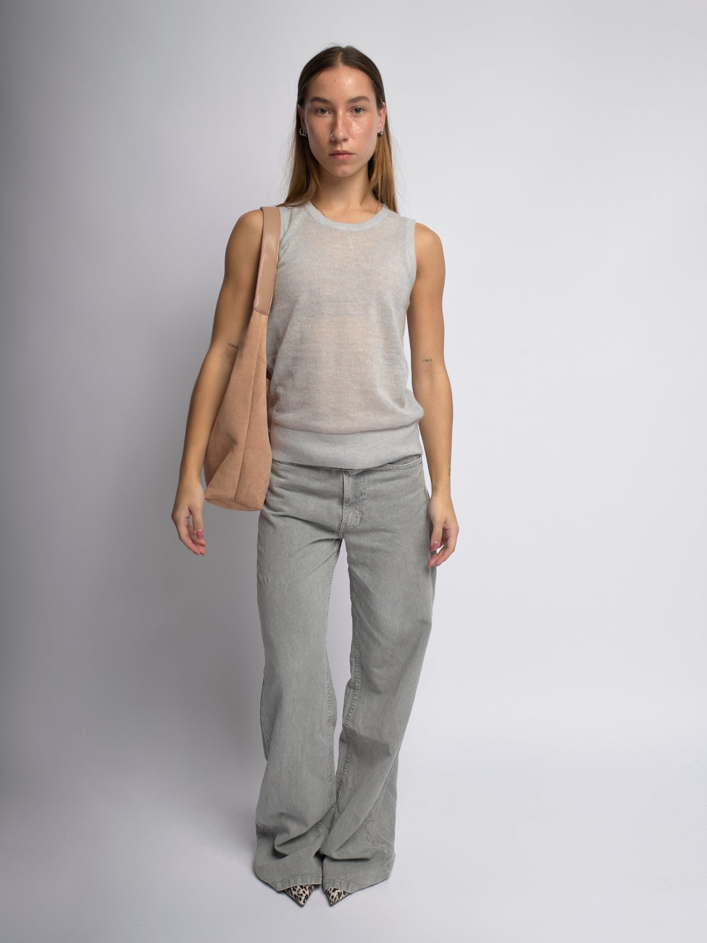 Halbrunde Tote aus Veganem Leder – Stilvoll, Praktisch & Nachhaltig