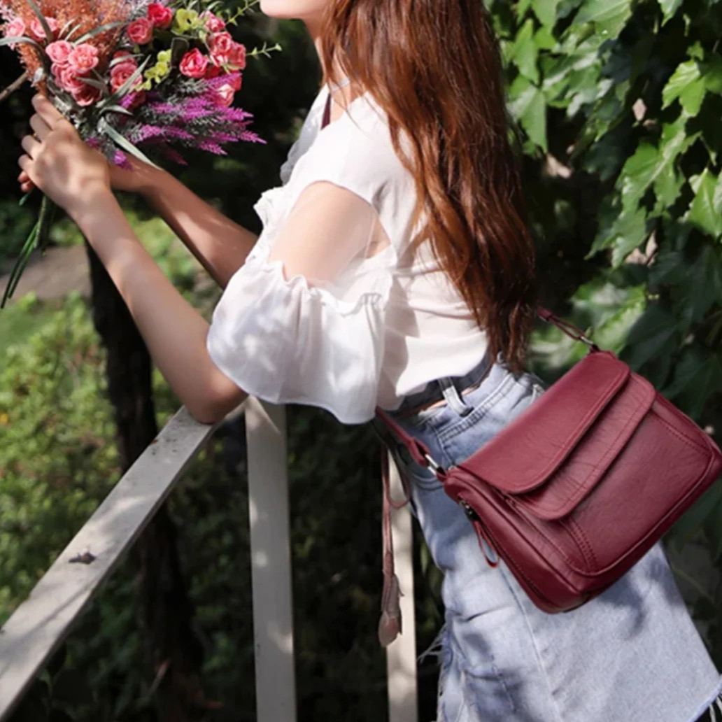 Stilvolle Handtasche aus Leder – kompakt, elegant und praktisch