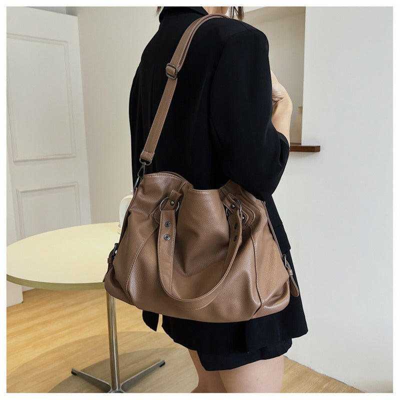 Vegan Schultertasche – Minimalistisch, Elegant & Alltagstauglich