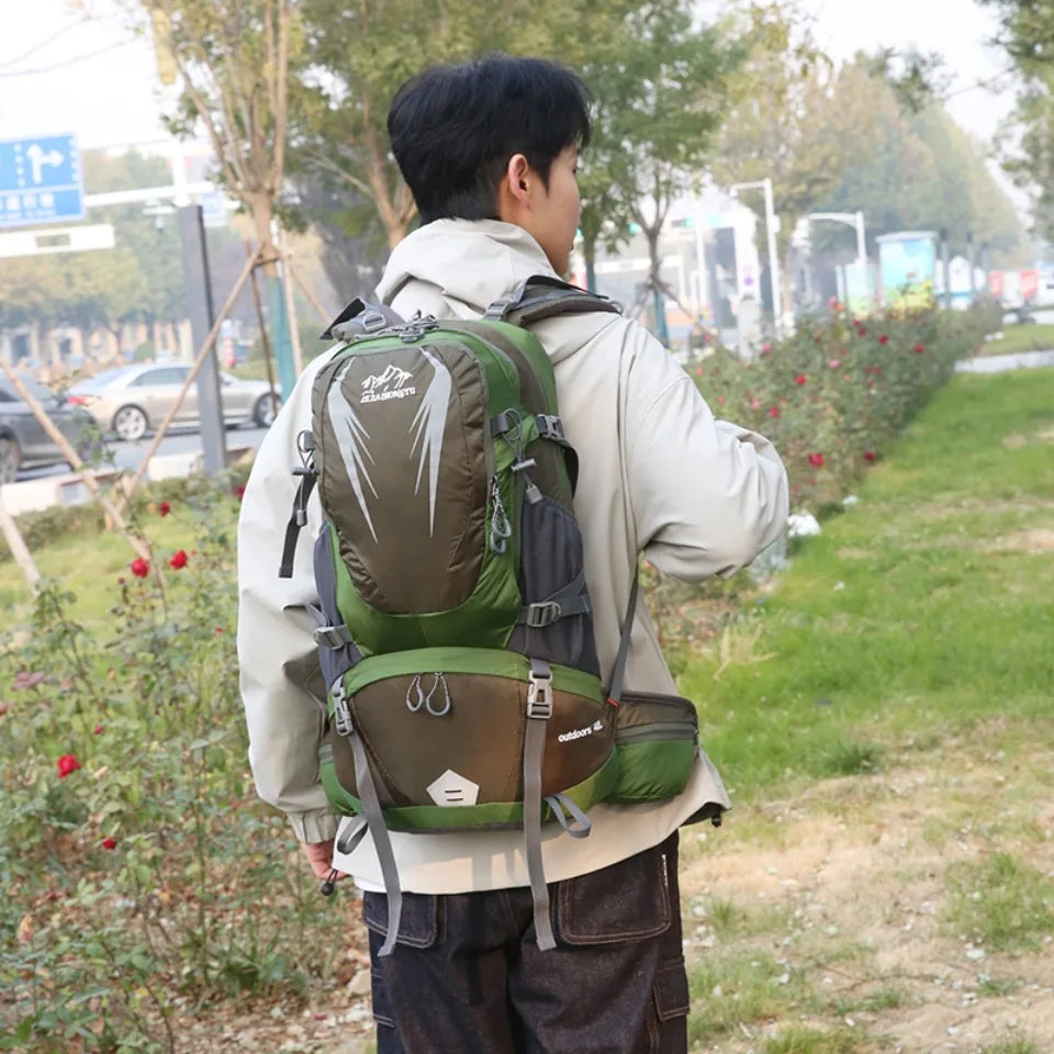 Wanderrucksack 40L Reiseheld – Wasserabweisend & ergonomisch