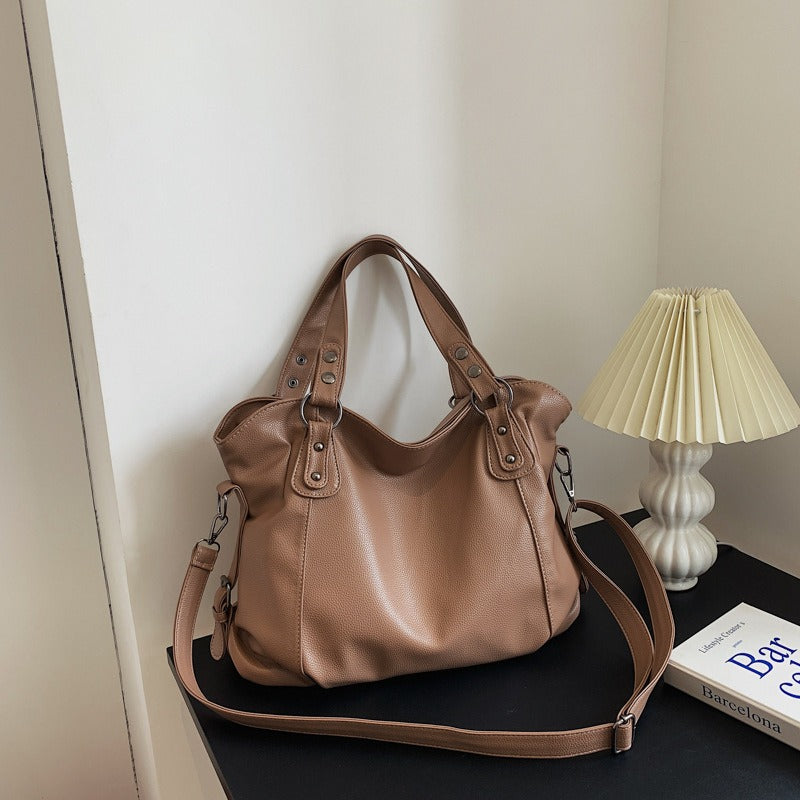 Vegan Schultertasche – Minimalistisch, Elegant & Alltagstauglich