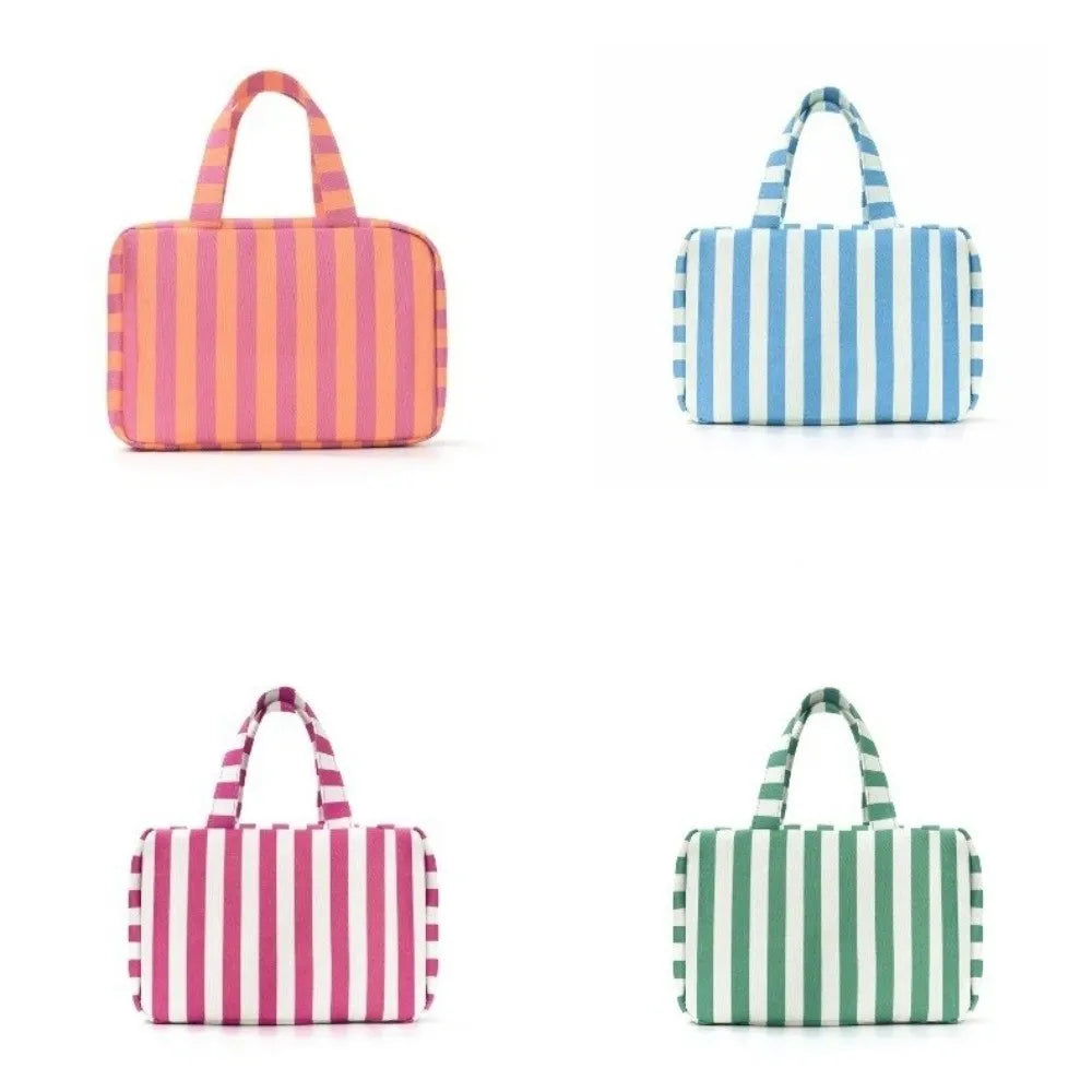 Kulturtasche zum Aufhängen – 4 Fächer mit Haken