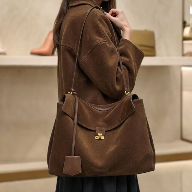 Chic Handtasche aus Veganem Wildleder – Zeitlose Klasse für Jeden Anlass