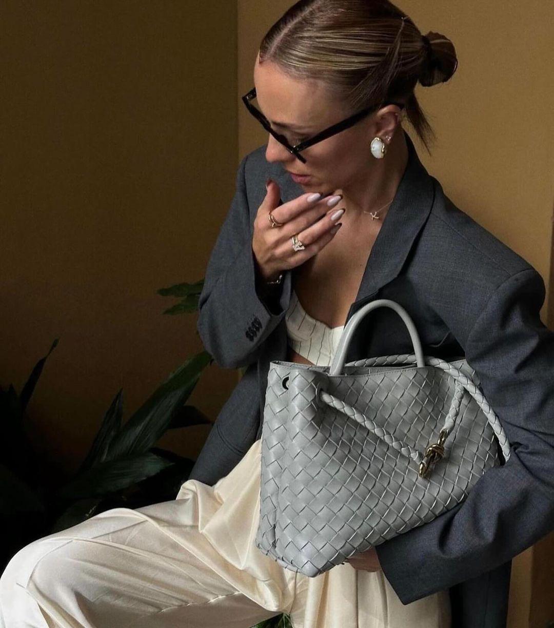 Gewebte Midi Handtasche – Handgemacht & Vielseitig Elegant
