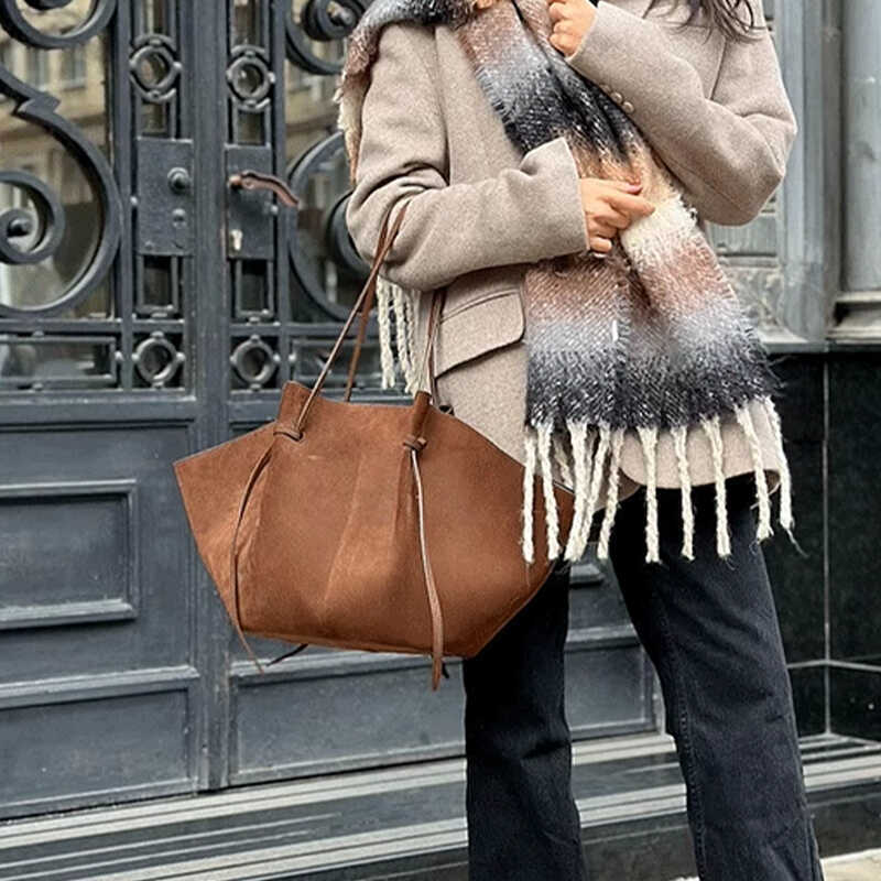 Vegan Wildleder Tote – Stilvolle & Nachhaltige Handtasche