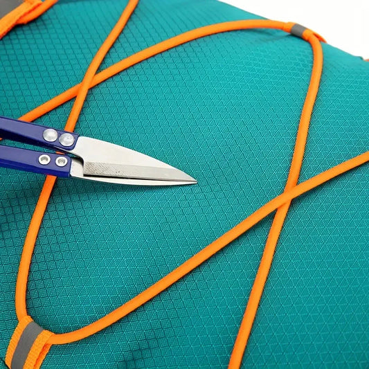 Wasserfester Fahrradrucksack mit Helmhalterung & Trinksystem
