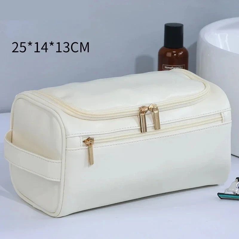 Kulturtasche Leder mit Haken – Hängend f – Weiß