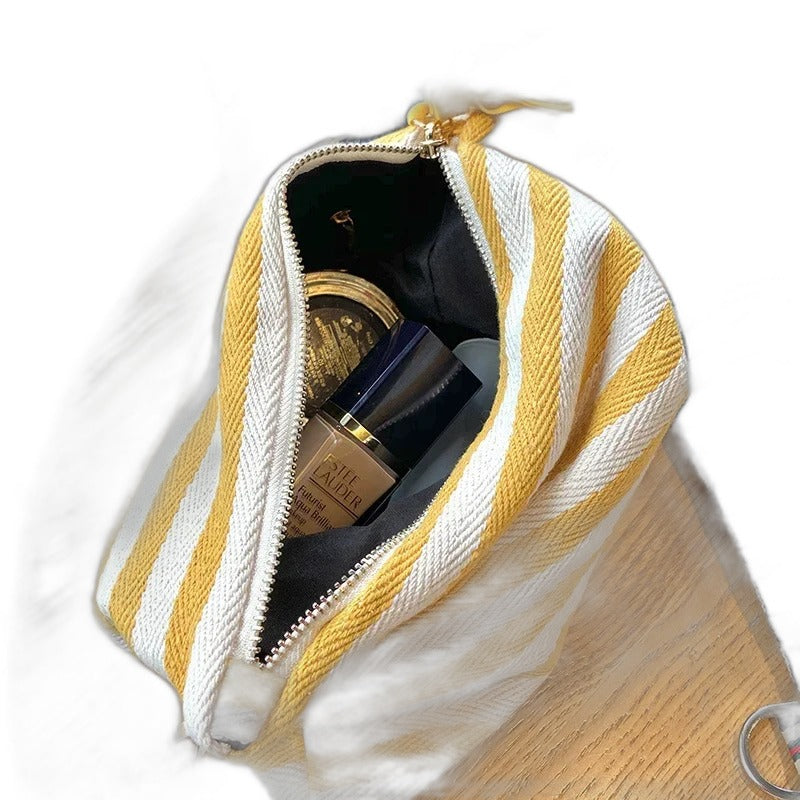 Kulturtasche mit Streifen & Quaste – Canvas Kosmet